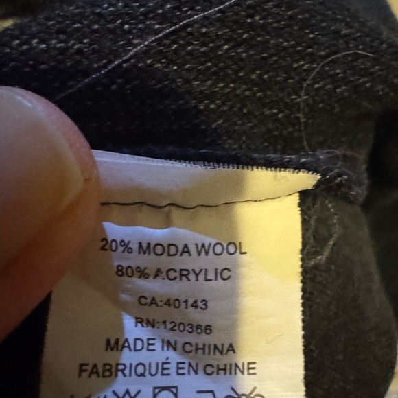 Sergio Louis Striped Sweater - Picture 3 of 5